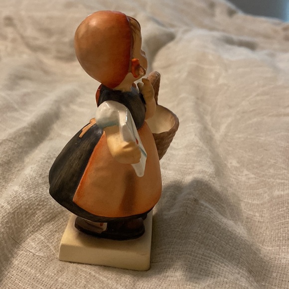 Vintage Meditation Girl Hummel Figurine - Picture 4 of 6